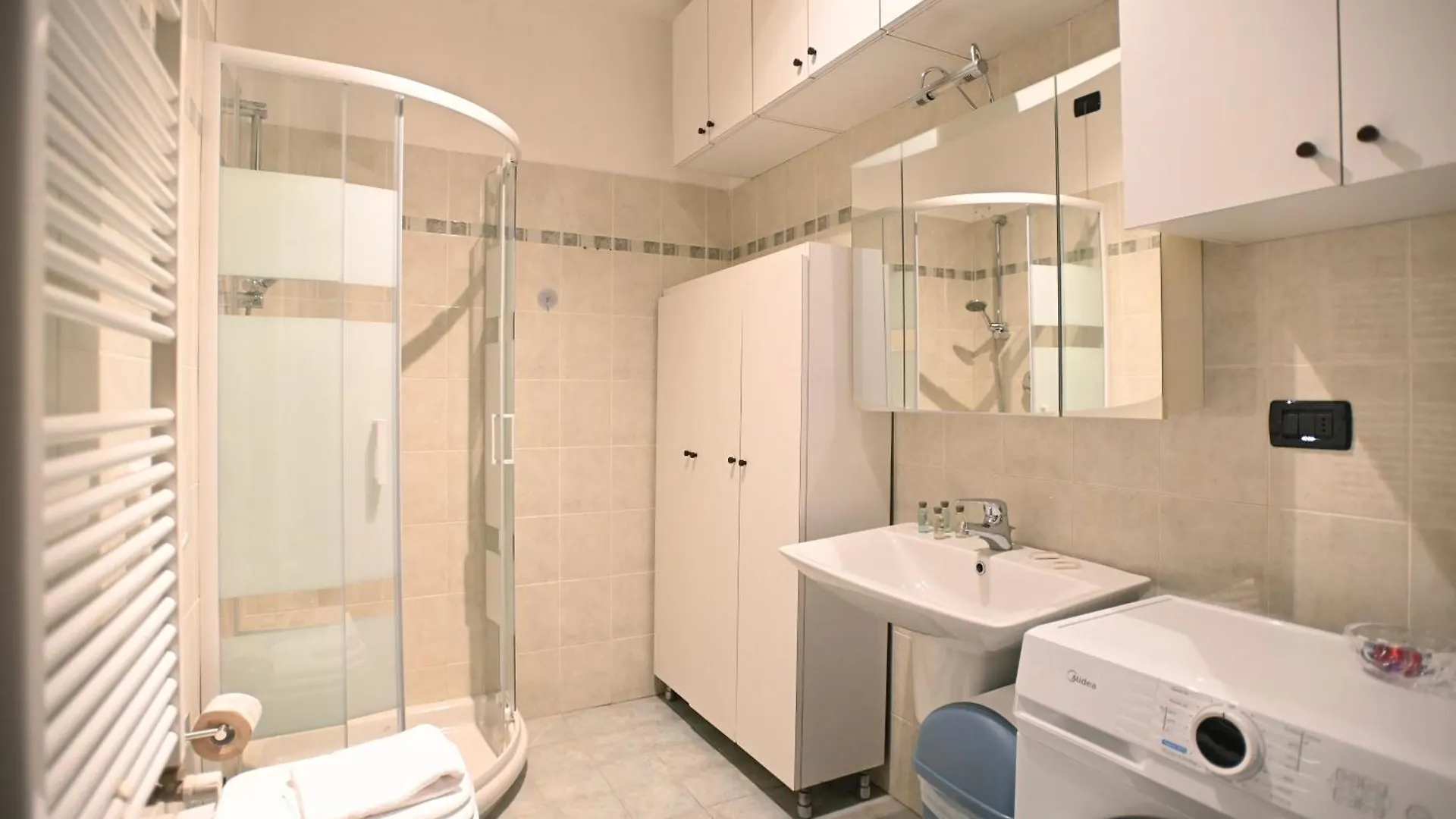 Apartment L Arche Comfort E Relax Nice Living In Breda Milan Italy